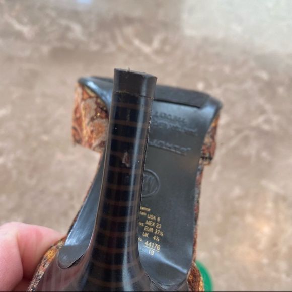 Vintage highlights women’s size 6 tapestry cut out pump heels velvet shoes EUC - Picture 6 of 9